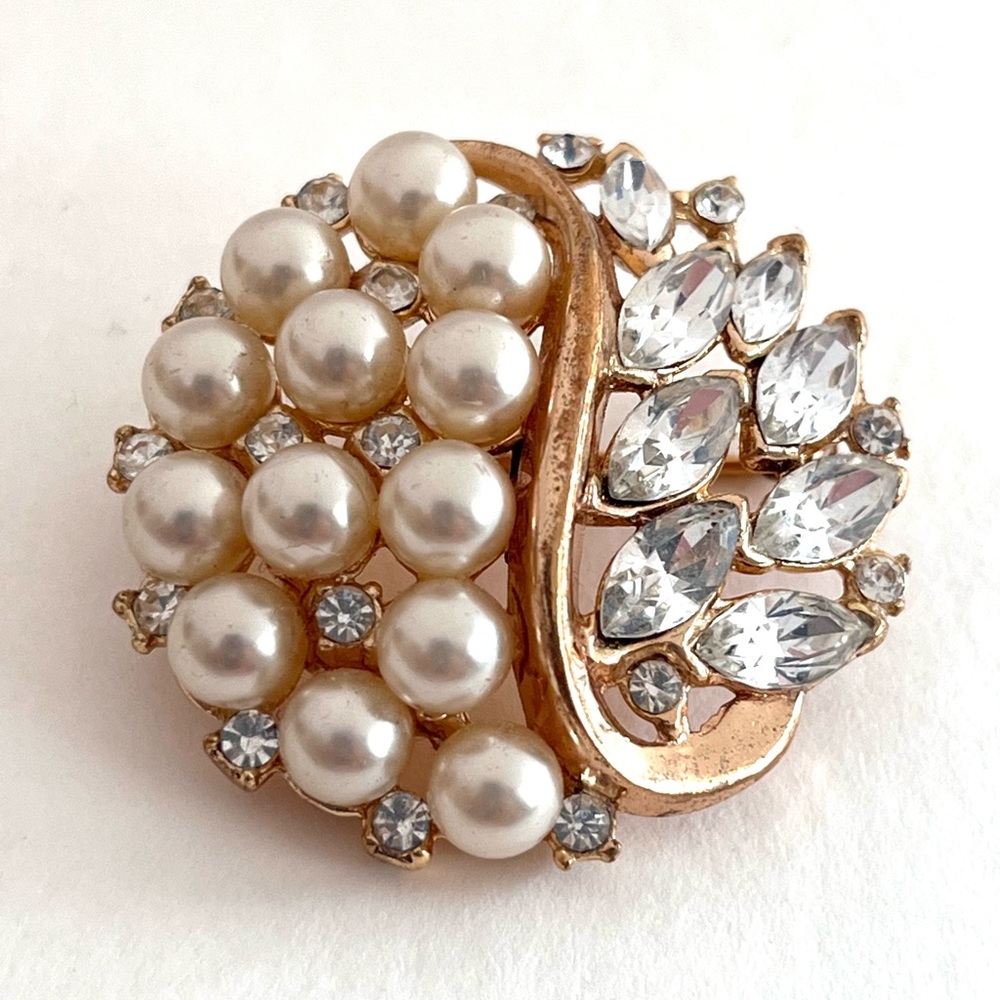 Vintage Trifari Pin, Rhinestones and Pearls, 1950's, Gold Tone, Patent Pend